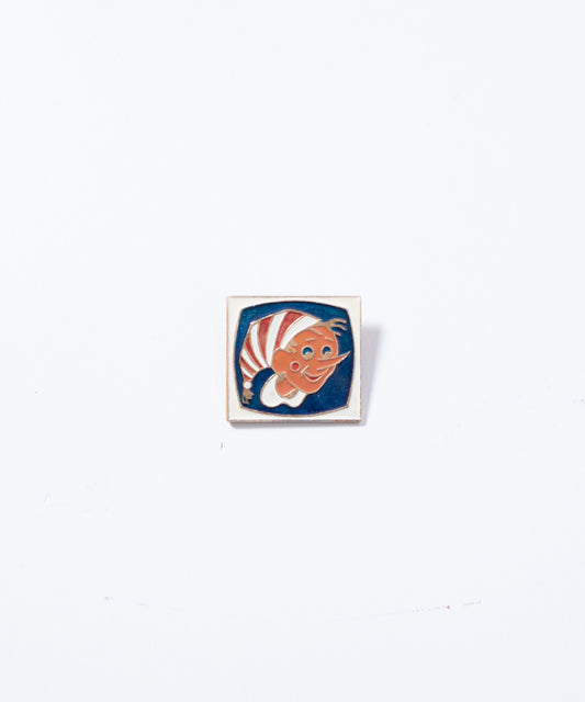 VINTAGE SOVIET PIN - 27