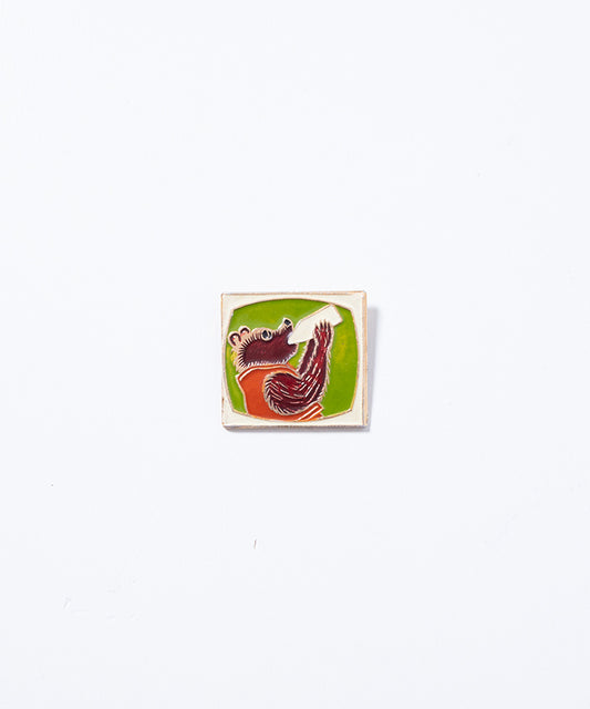 VINTAGE SOVIET PIN - 28