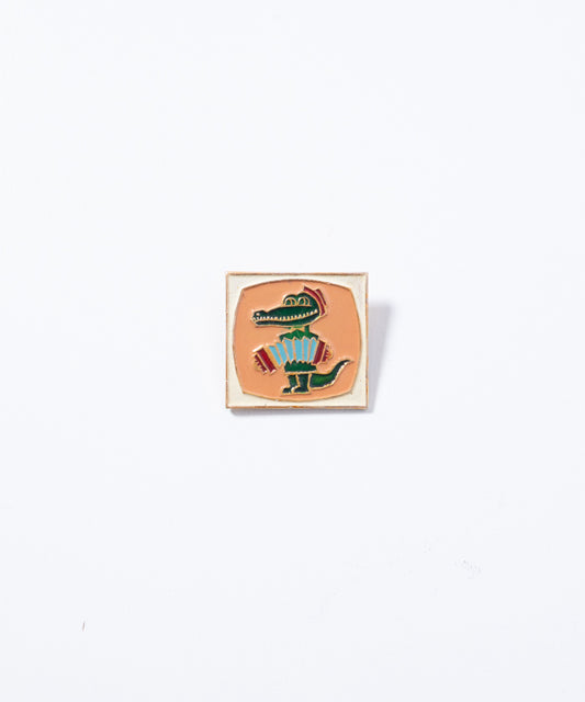VINTAGE SOVIET PIN - 34