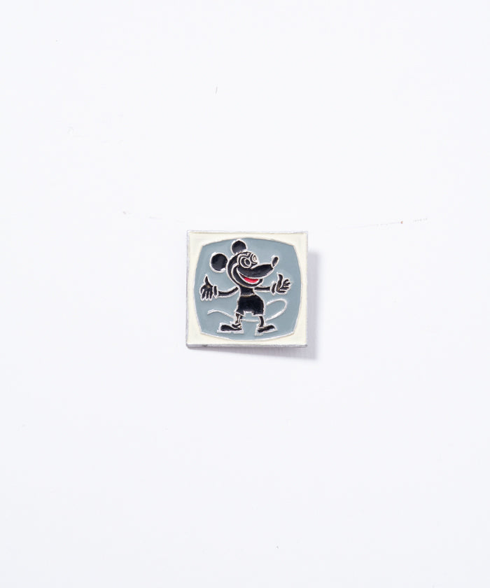 VINTAGE SOVIET PIN - 55