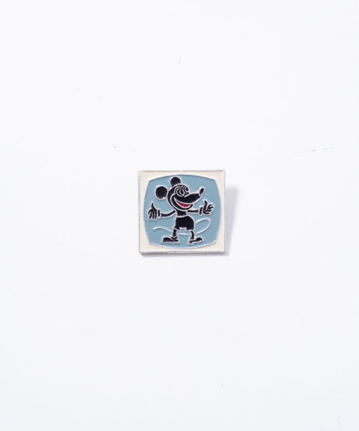 VINTAGE SOVIET PIN - 56