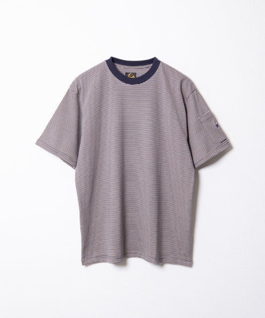 【Needles】S/S CREW NECK TEE COTTON STRIPE JERSEY - NAVY BEIGE / ニードルズ 半袖 クルーネック Tシャツ コットン ストライプ ジャージー 2026ss 2026春夏 正規取扱店 神奈川 鎌倉 ARZAARZACH KAMAKURA オンラインショップ 通販