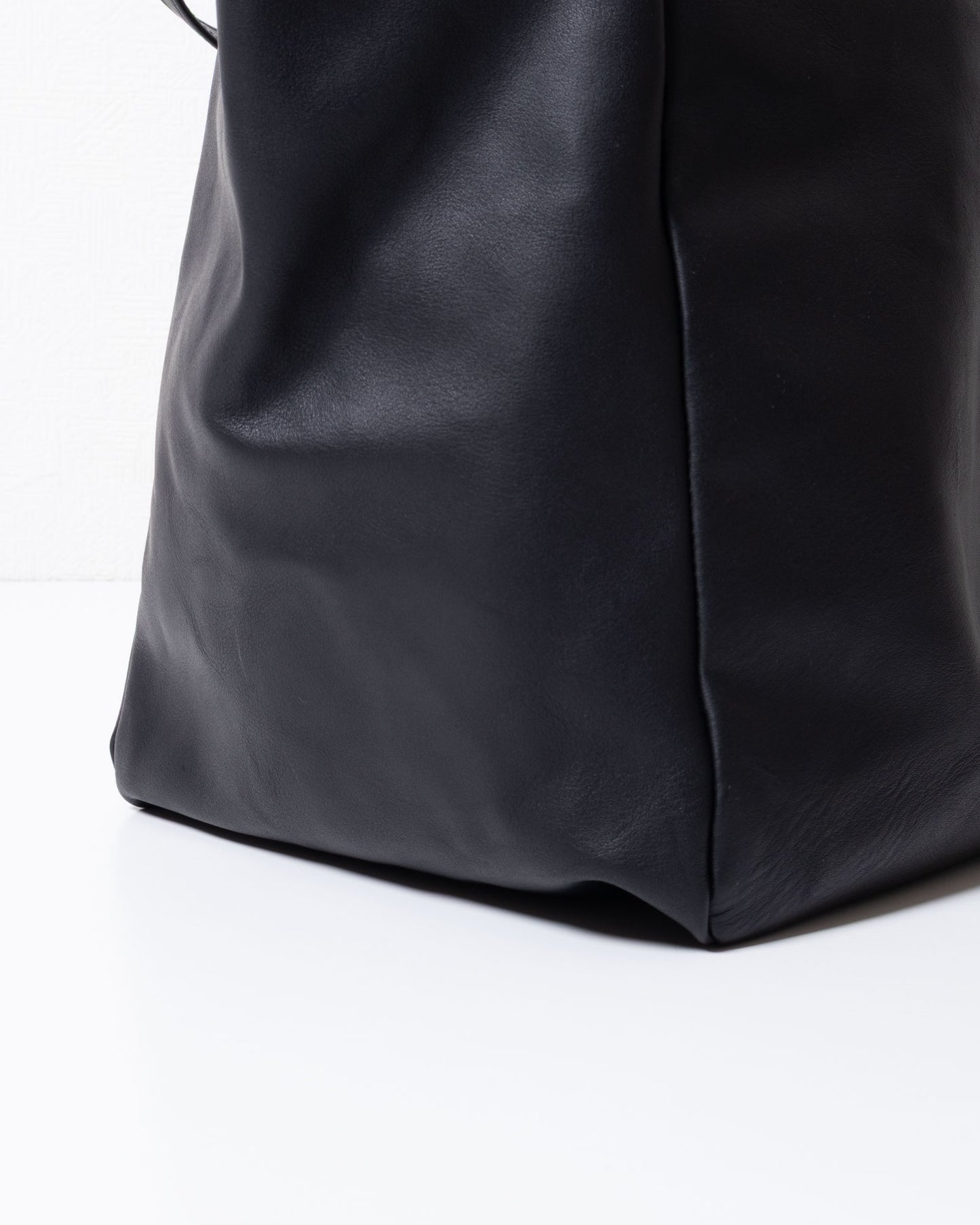 【HAAL】TALL BOX TOTE HS LEATHER - BLACK | ハール トールボックス トートバッグ カウレザー 2026aw 2026秋冬 正規取扱店 神奈川 鎌倉 アルザック鎌倉 オンラインショップ 通販 