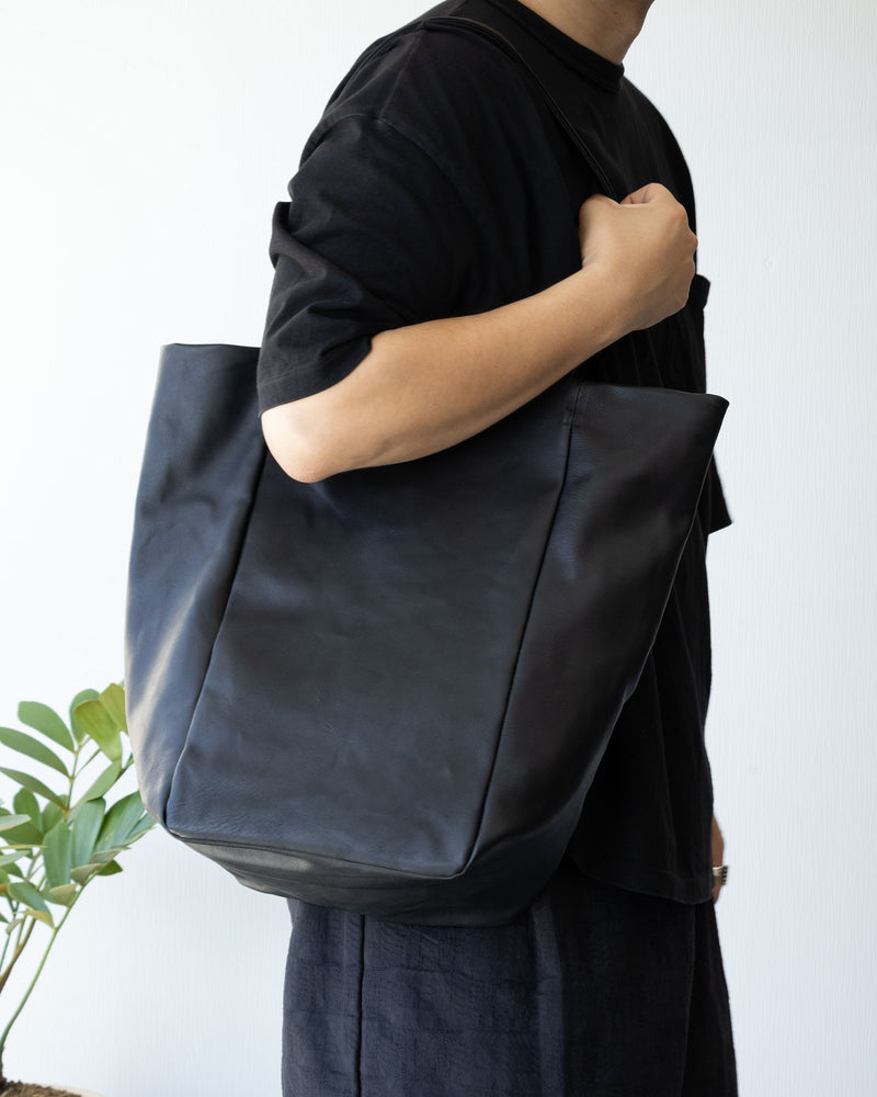 【HAAL】TALL BOX TOTE HS LEATHER - BLACK | ハール トールボックス トートバッグ カウレザー 2026aw 2026秋冬 正規取扱店 神奈川 鎌倉 アルザック鎌倉 オンラインショップ 通販 