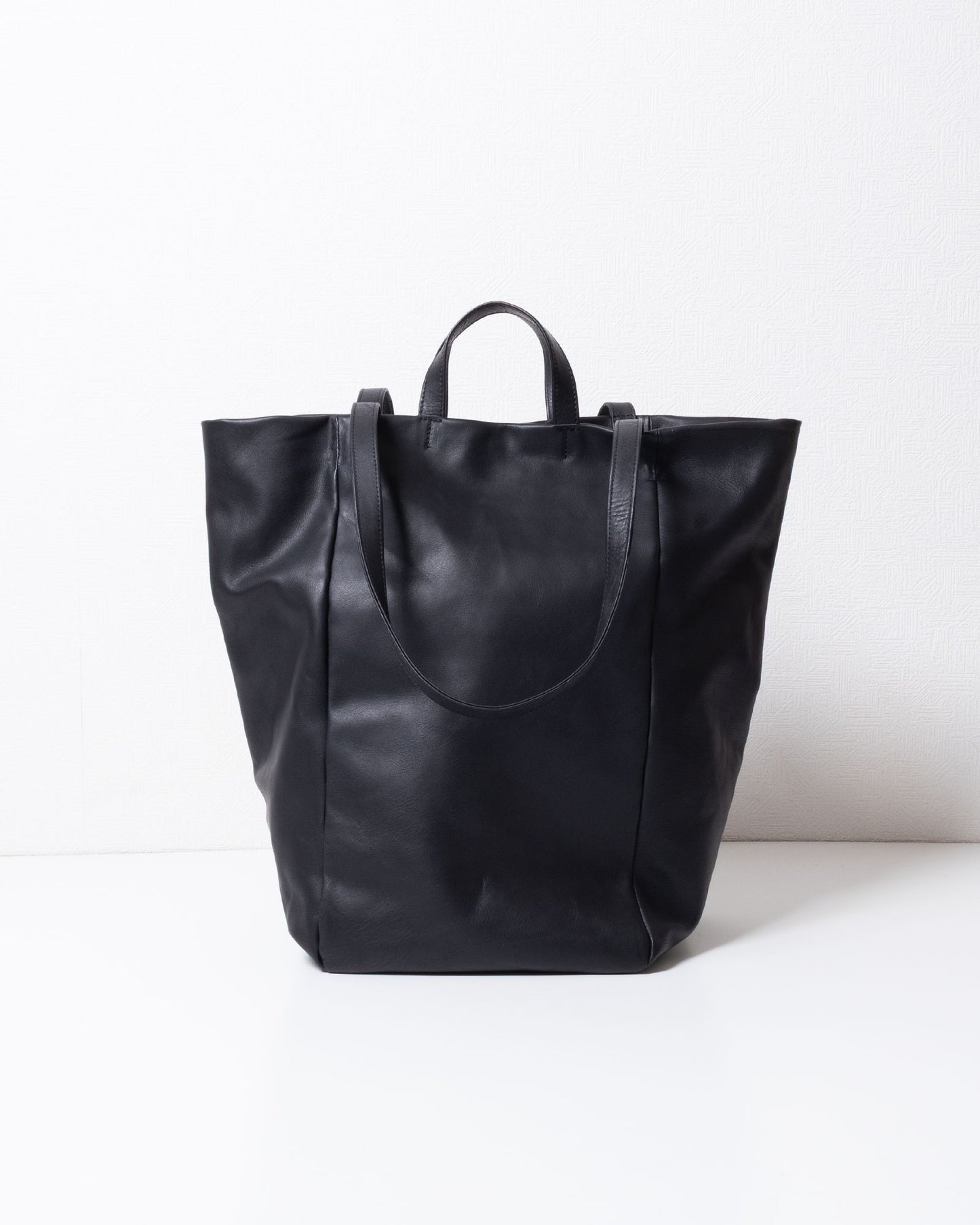 【HAAL】TALL BOX TOTE HS LEATHER - BLACK | ハール トールボックス トートバッグ カウレザー 2026aw 2026秋冬 正規取扱店 神奈川 鎌倉 アルザック鎌倉 オンラインショップ 通販 