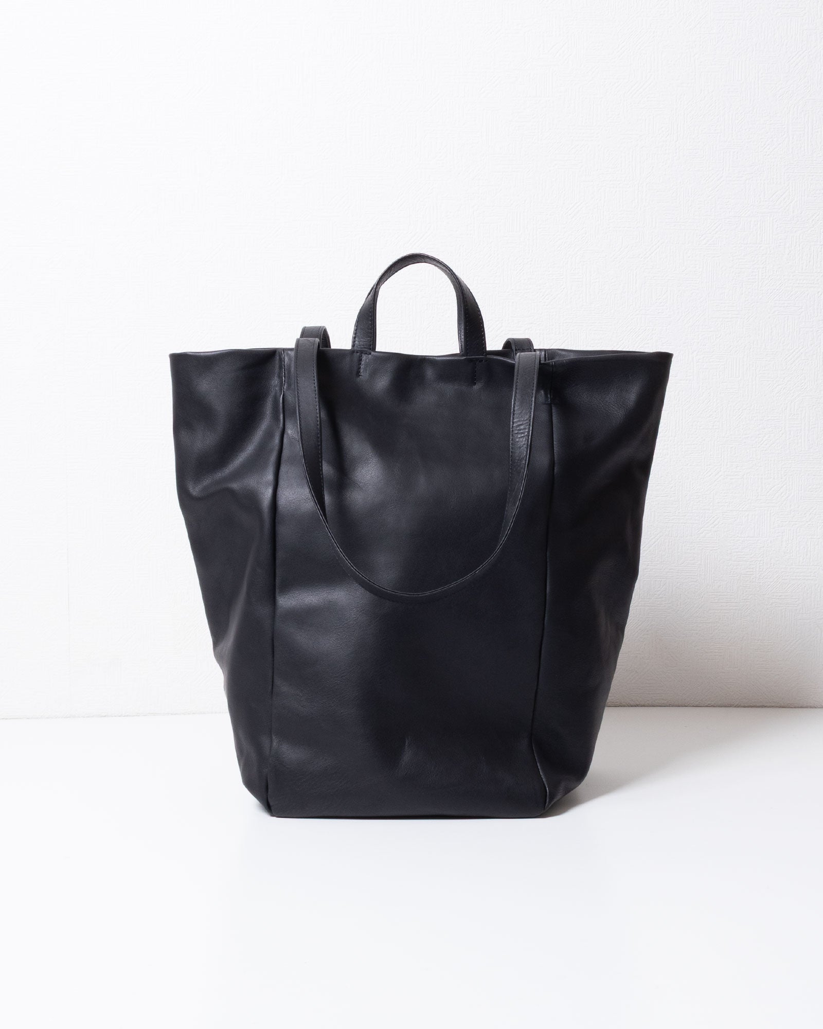 【HAAL】TALL BOX TOTE HS LEATHER - BLACK | ハール トールボックス トートバッグ カウレザー 2026aw 2026秋冬 正規取扱店 神奈川 鎌倉 アルザック鎌倉 オンラインショップ 通販 