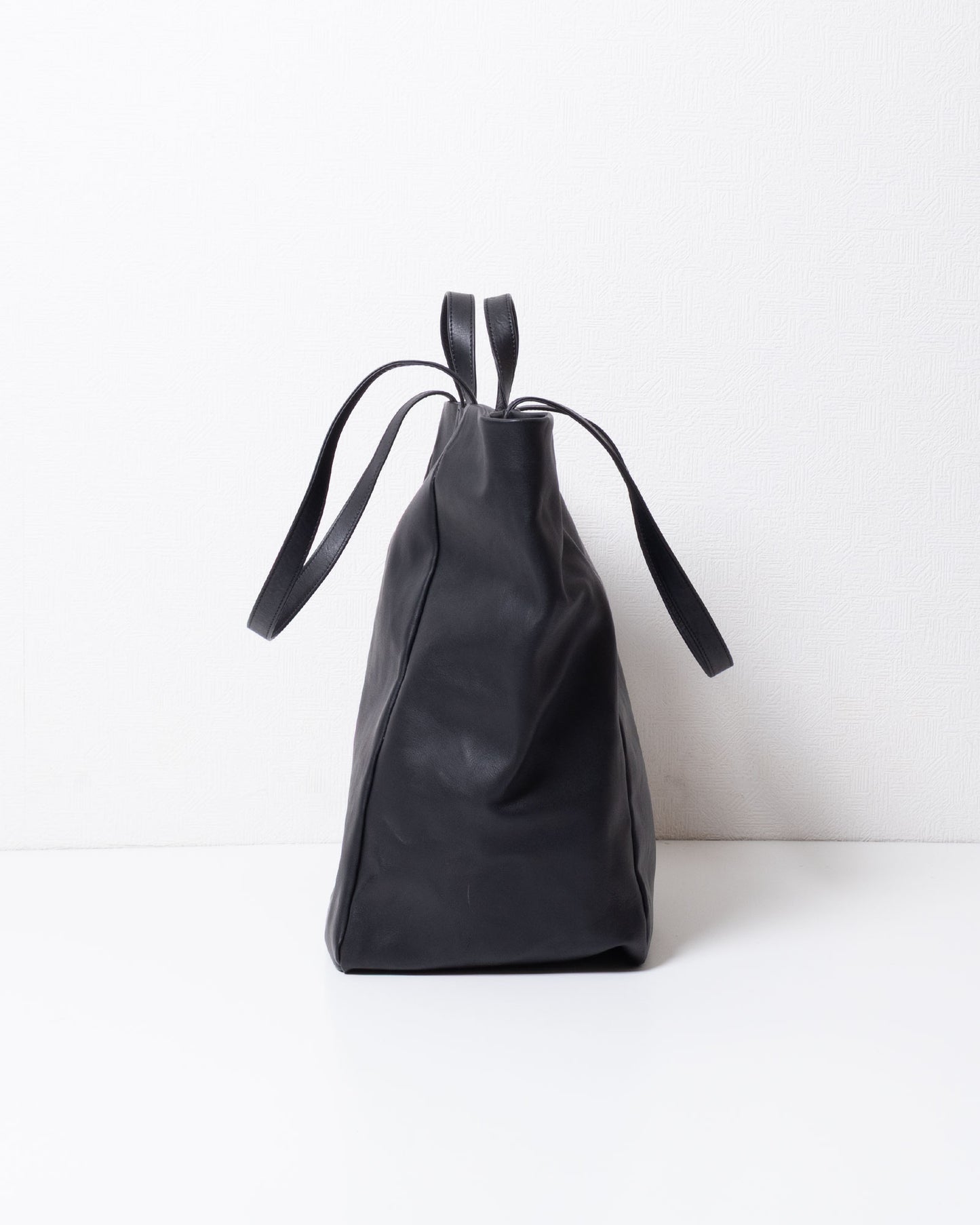 【HAAL】TALL BOX TOTE HS LEATHER - BLACK | ハール トールボックス トートバッグ カウレザー 2026aw 2026秋冬 正規取扱店 神奈川 鎌倉 アルザック鎌倉 オンラインショップ 通販 