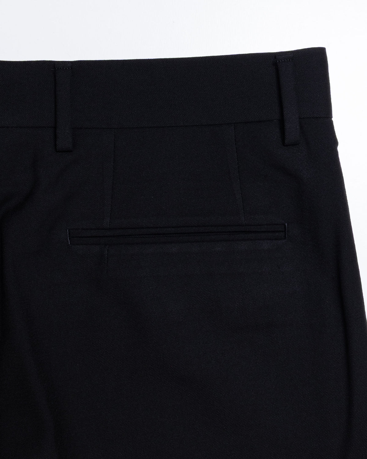 NEAT THE GABARDINE WIDE BLACK バックポケットディテール