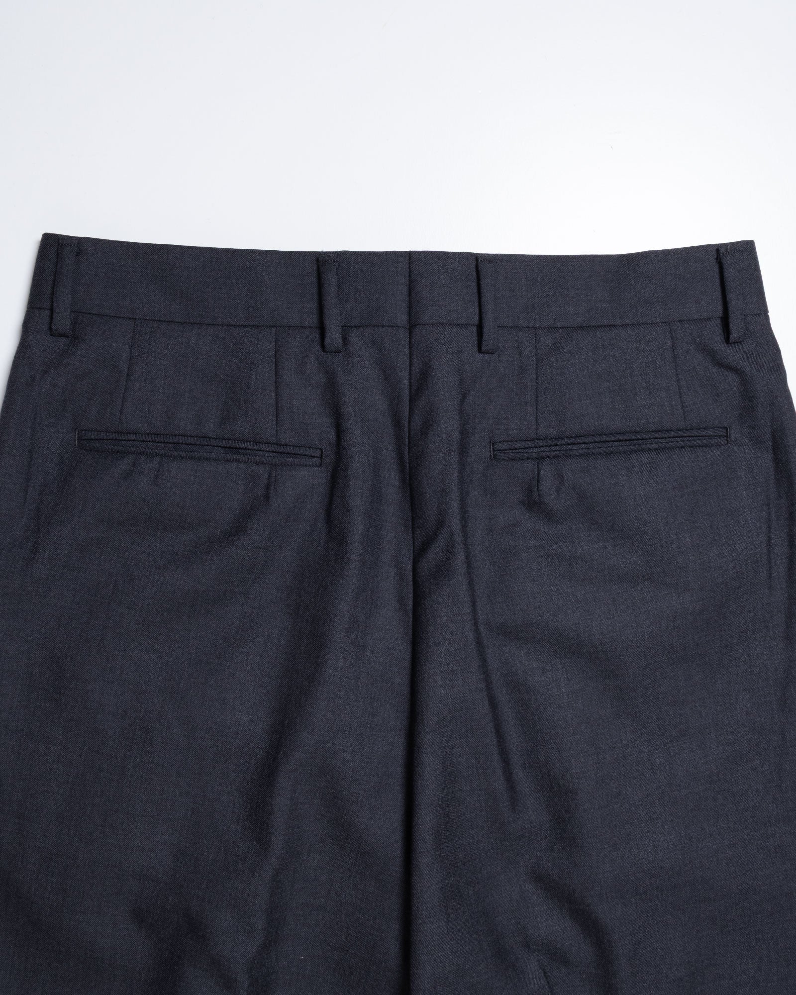 NEAT THE GABARDINE WIDE GRAY バックポケット ディテール