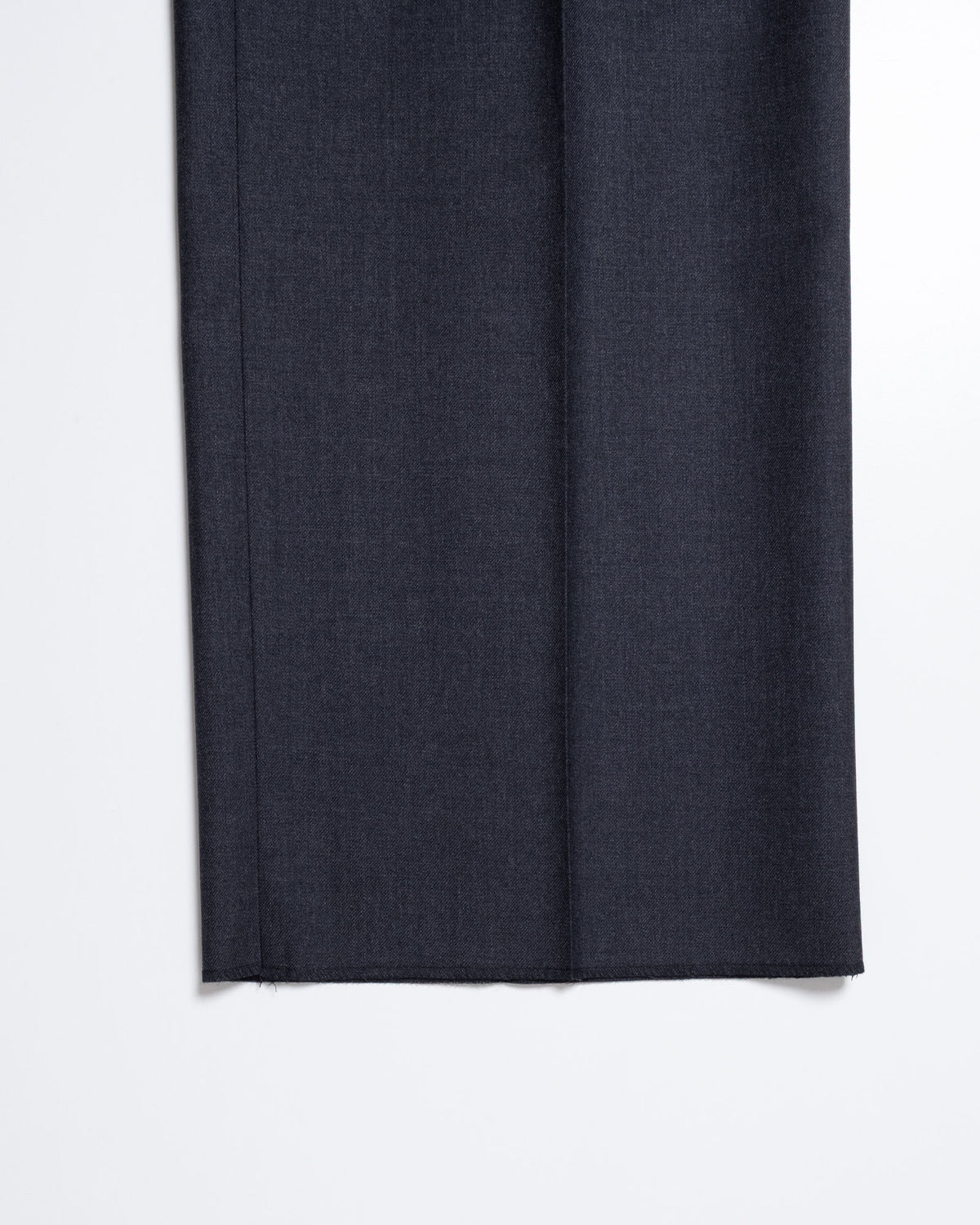 NEAT THE GABARDINE WIDE GRAY 裾・シルエットアップ