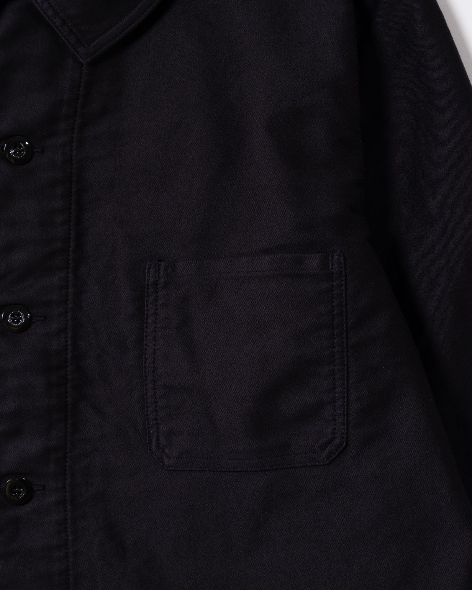 OUTIL VESTE DRAP BLACK 胸元パッチポケット ディテール