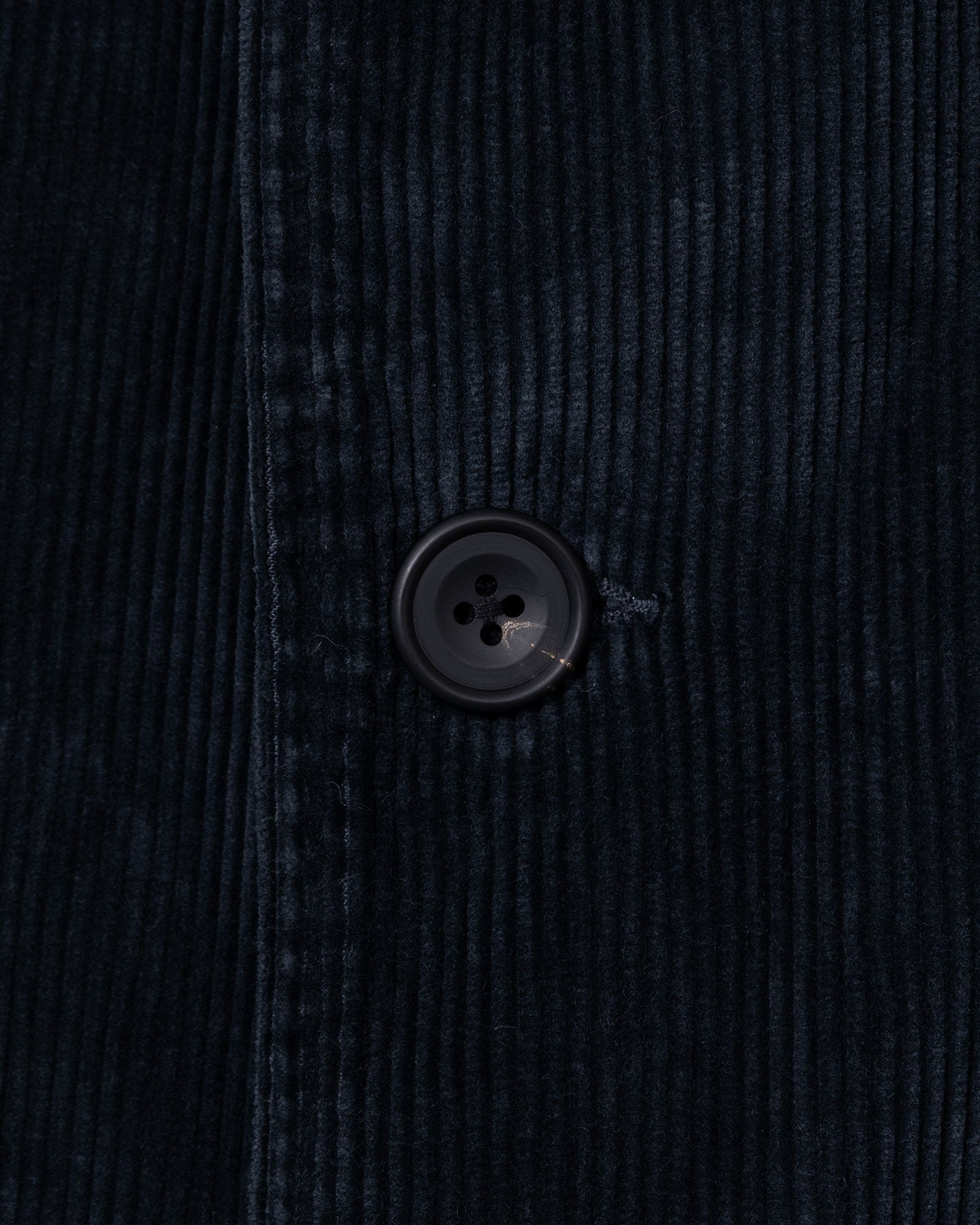 AUBERGE VOSGES DUSTY NAVY スタイリング