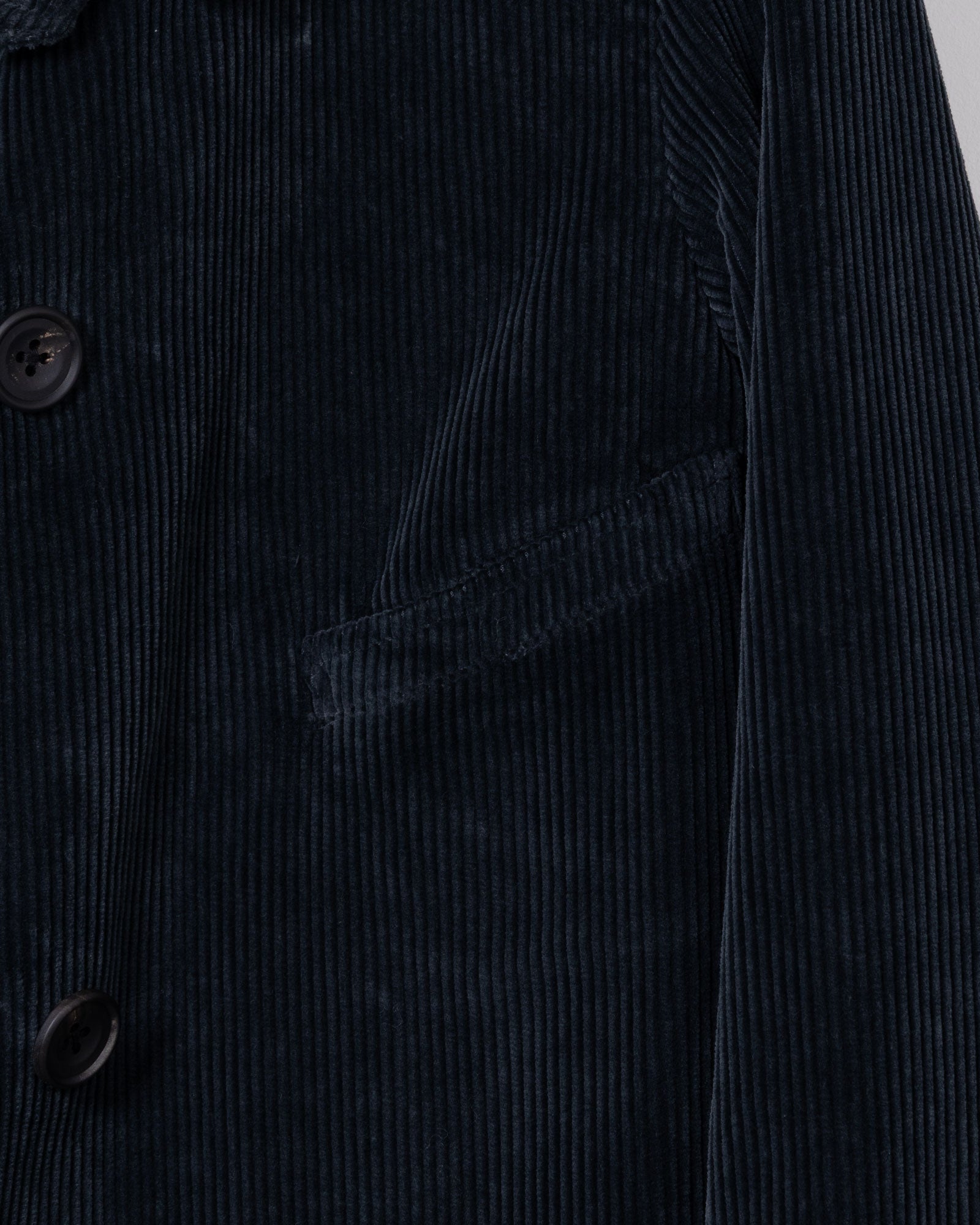 AUBERGE VOSGES DUSTY NAVY ポケット 生地感