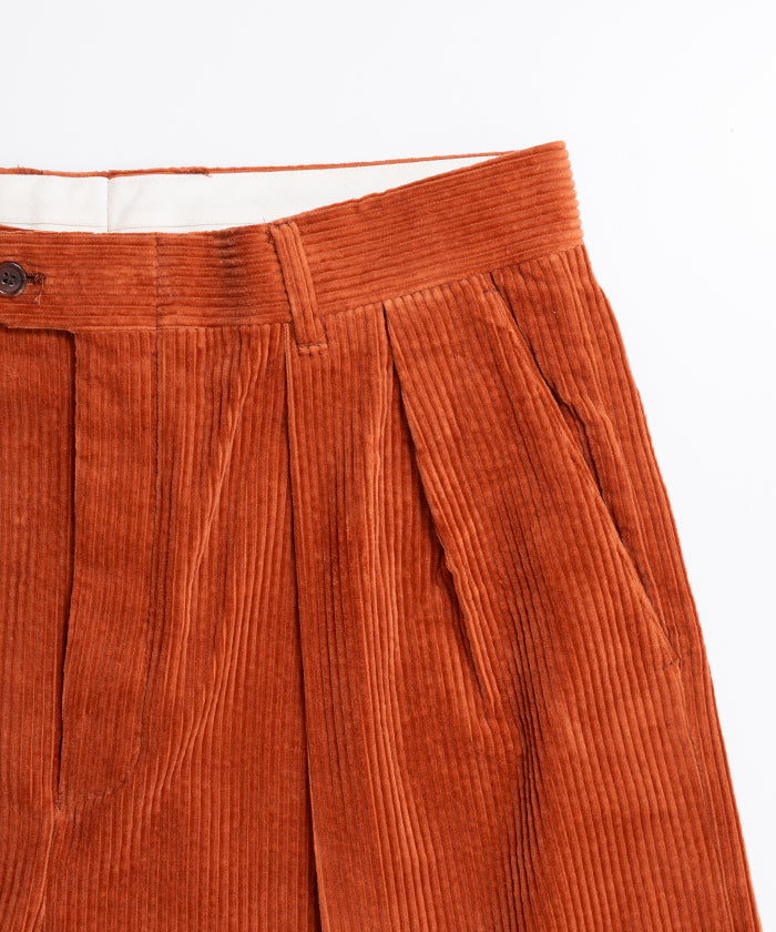 【INTÉRIM】WIDE COTTON SUMMER CORDUROY DEADSTOCK FABRIC ２TUCK BUTTON SHORTS - ORANGE インテリム ワイド コットン サマー コーデュロイ デッドストックファブリック 2タック ボタン ショーツ オレンジ 2026ss 2026春夏 正規取扱店 神奈川 鎌倉 アルザック鎌倉オンラインショップ 通販