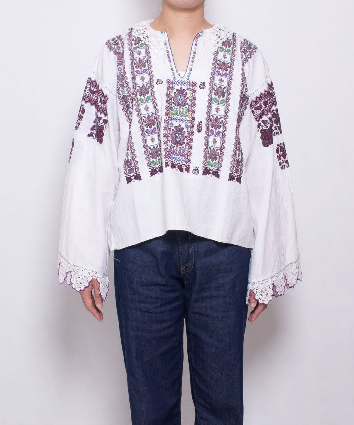 VINTAGE CROATIAN EMBROIDERY BLOUSE - A'r139 Kamakura