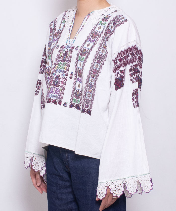 VINTAGE CROATIAN EMBROIDERY BLOUSE - A'r139 Kamakura