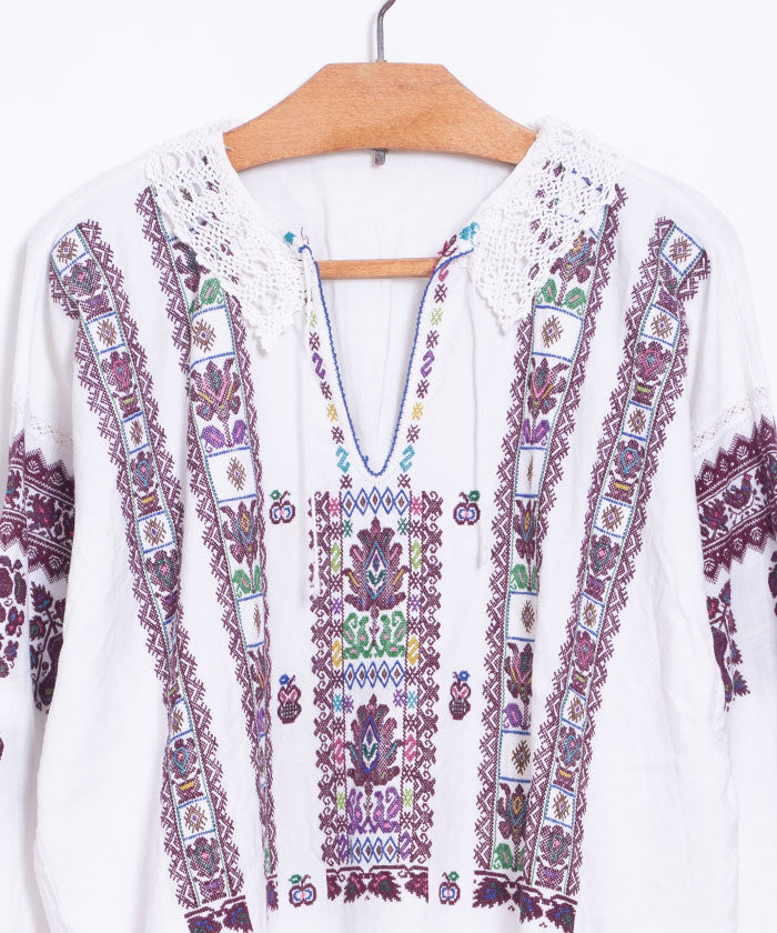 VINTAGE CROATIAN EMBROIDERY BLOUSE - A'r139 Kamakura