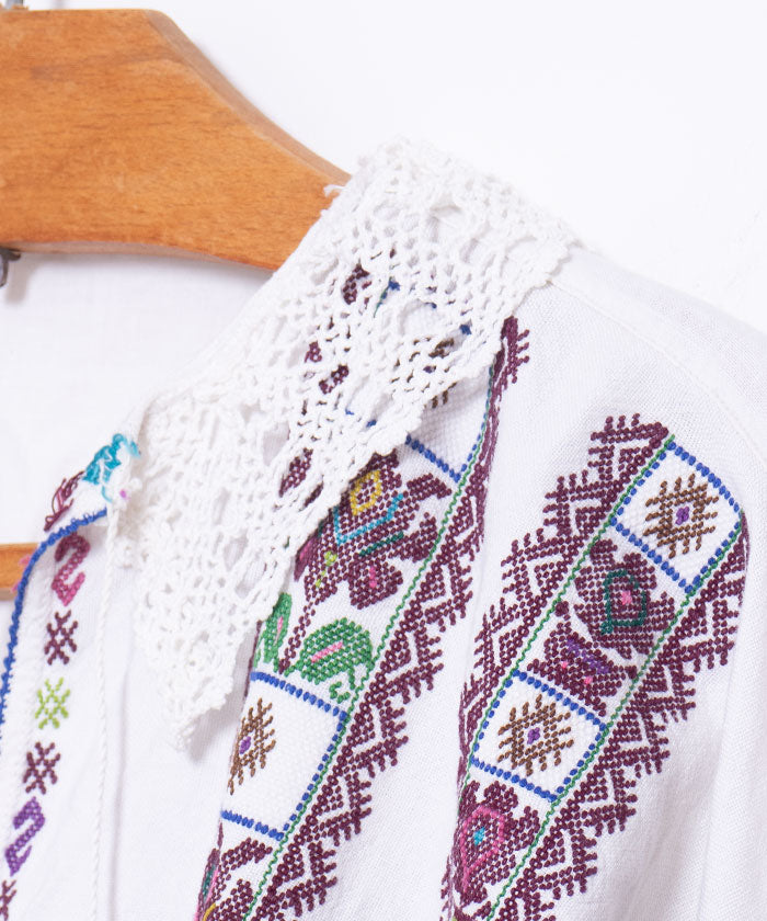 VINTAGE CROATIAN EMBROIDERY BLOUSE - A'r139 Kamakura