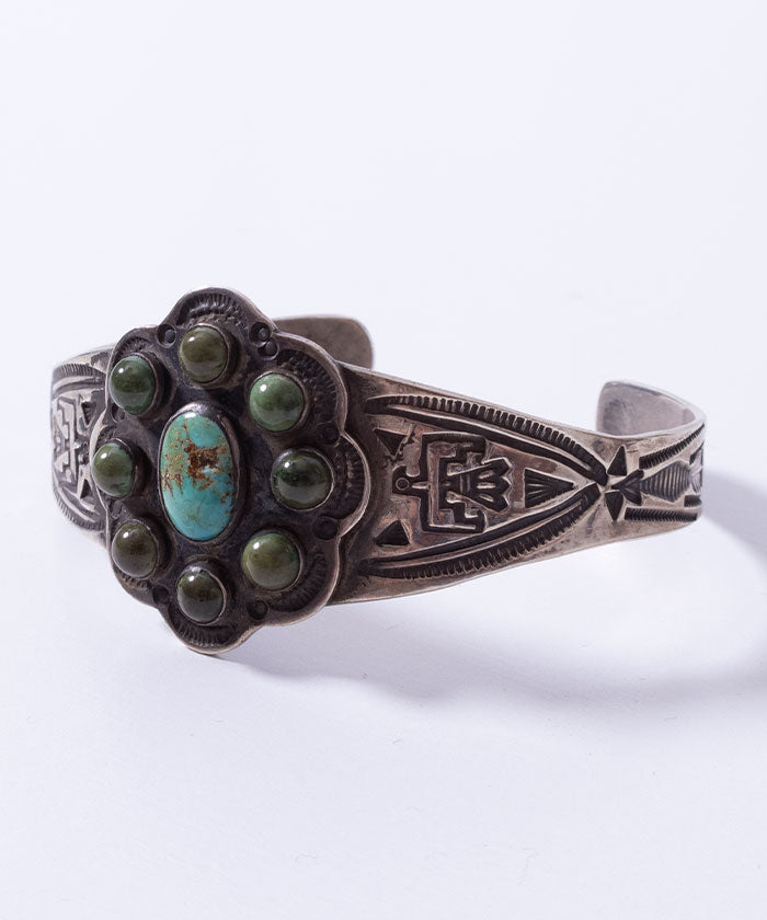 ANTIQUE NAVAJO TURQUOISE & THUNDERBIRD STAMPED CUFF BRACELET / アンティーク ナバホ  ターコイズ シルバーバングル – ARZACH KAMAKURA