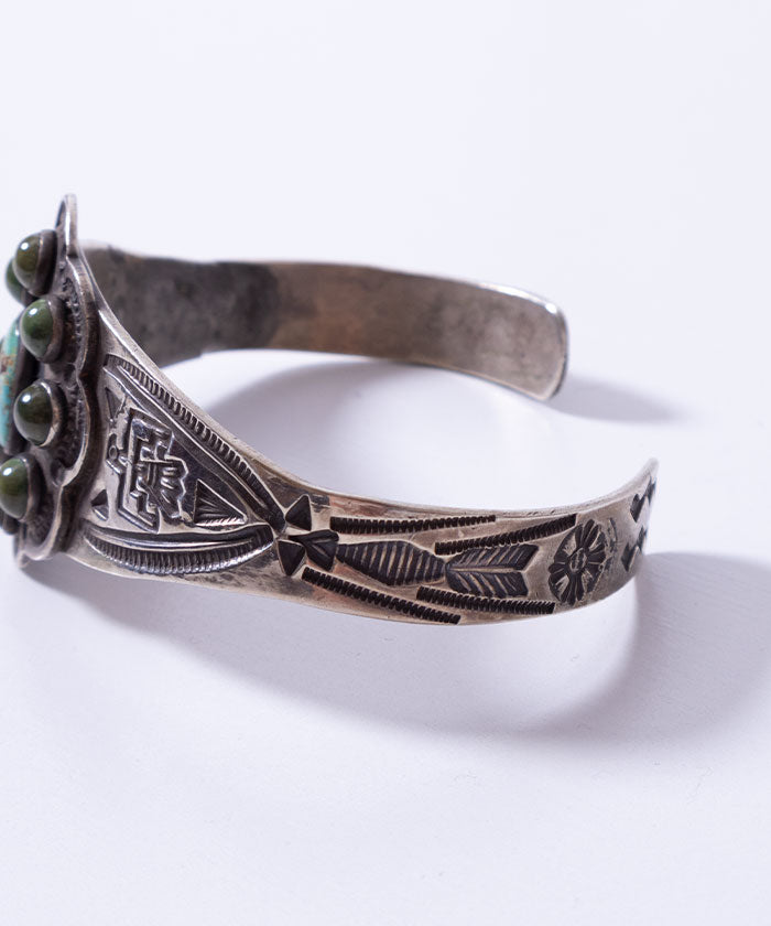 ANTIQUE NAVAJO TURQUOISE & THUNDERBIRD STAMPED CUFF BRACELET / アンティーク ナバホ  ターコイズ シルバーバングル – ARZACH KAMAKURA