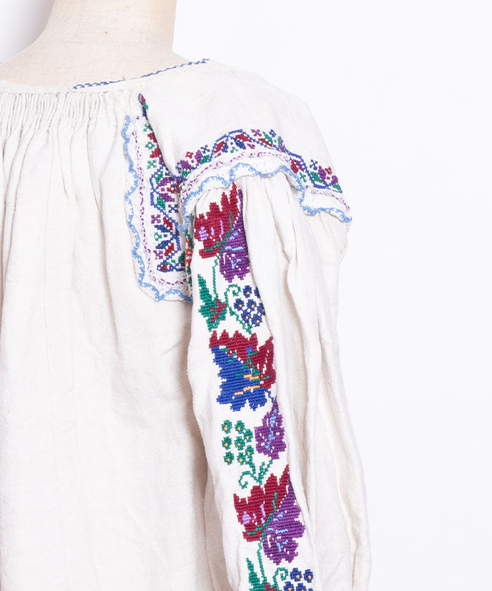 ANTIQUE ROMANIAN EMBROIDERY LINEN BLOUSE - A'r139 Kamakura