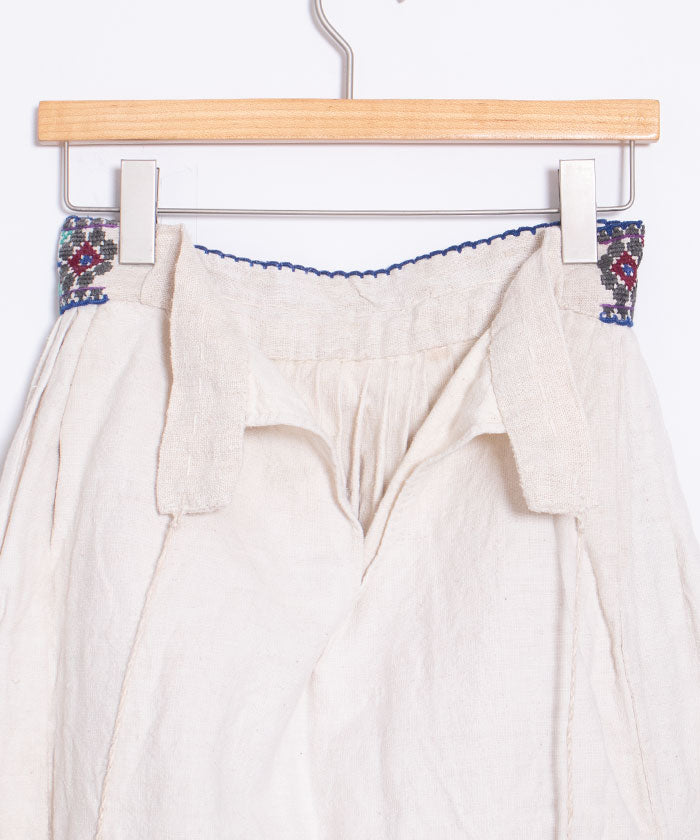 ANTIQUE ROMANIAN EMBROIDERY LINEN SKIRT / アンティーク ルーマニア刺繍 ホームスパンリネンスカート 民族衣装